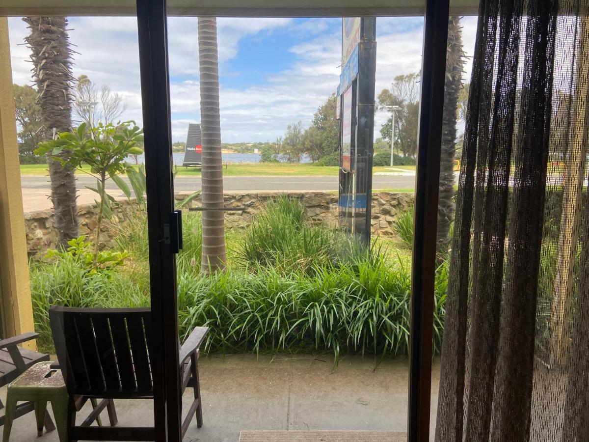Abel Tasman Waterfront Motel Lakes Entrance Eksteriør bilde